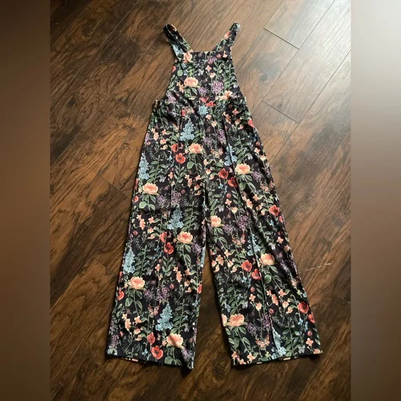 LIGHTWEIGHT CORDUROY FLORAL BUTTON WIDE LEG JUMPSUIT - Picture 8 of 9